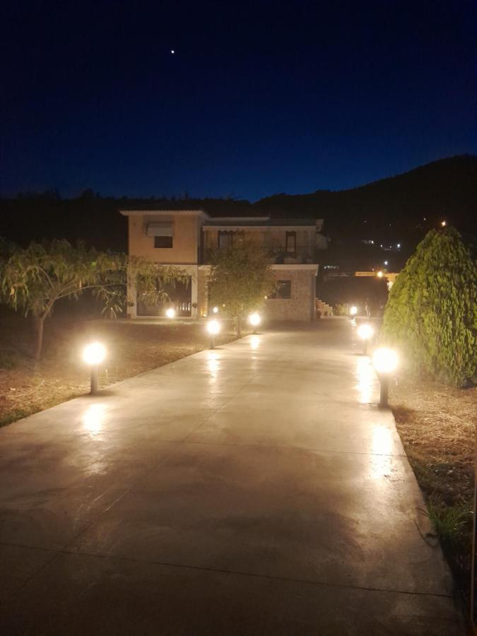 Central House 2 Epidaurus Экстерьер фото